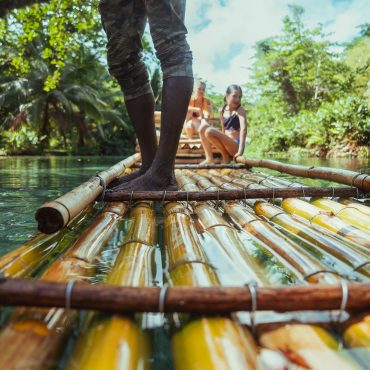 JTB_Adventure_PortAntonio_Mom_Daughter_Closeup_Raft