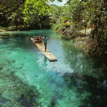 JTB_Adventure_PortAntonio_One_raft_in_river